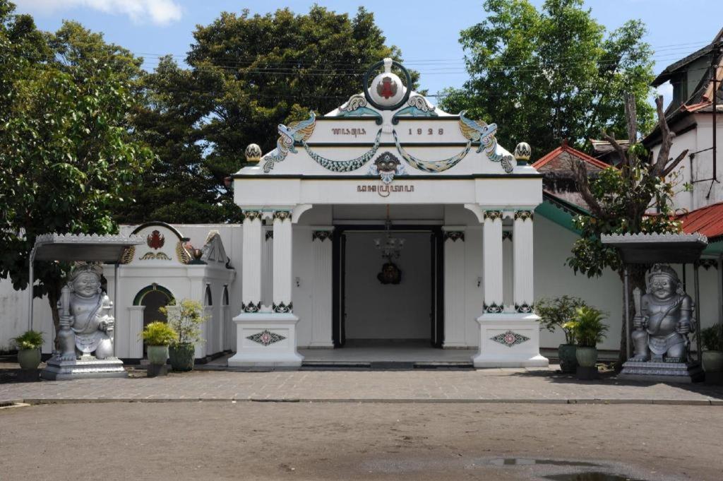 Hotel Oyo 3267 Omah Suryo Yogyakarta Exterior foto